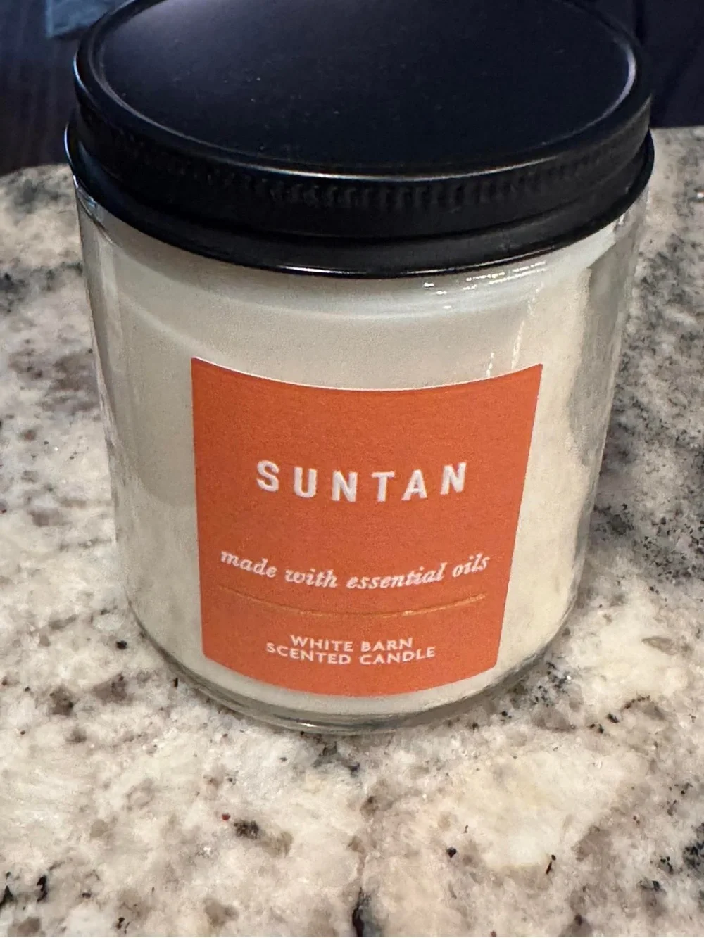 White Barn Cream Jar Candle with Orange Label - Suntan Scent - Picture 2 of 3